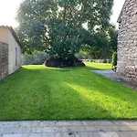 בית נופש Modern Stone House In With Jacuzzi *