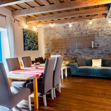 Modern Stone House In With Jacuzzi Balatonfüred