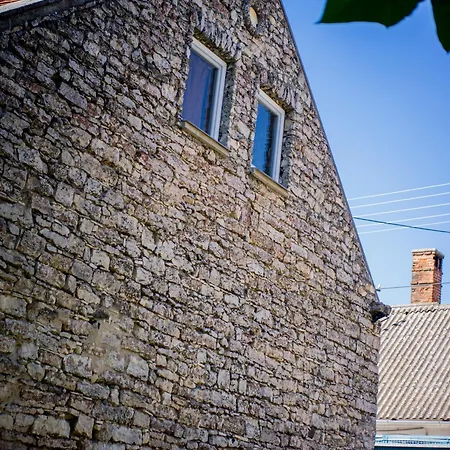 Modern Stone House In With Jacuzzi بالاتونفوريد