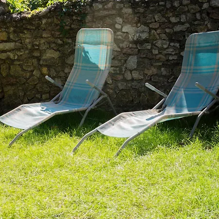 Modern Stone House In With Jacuzzi Feriehus