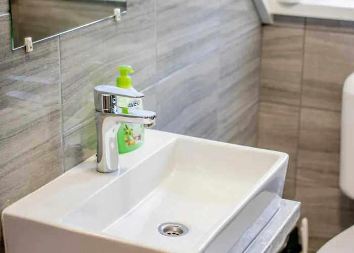 Modern Stone House In With Jacuzzi Semesterbostad