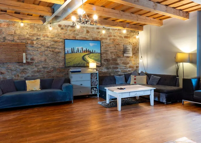 Semesterbostad Modern Stone House In With Jacuzzi Balatonfüred